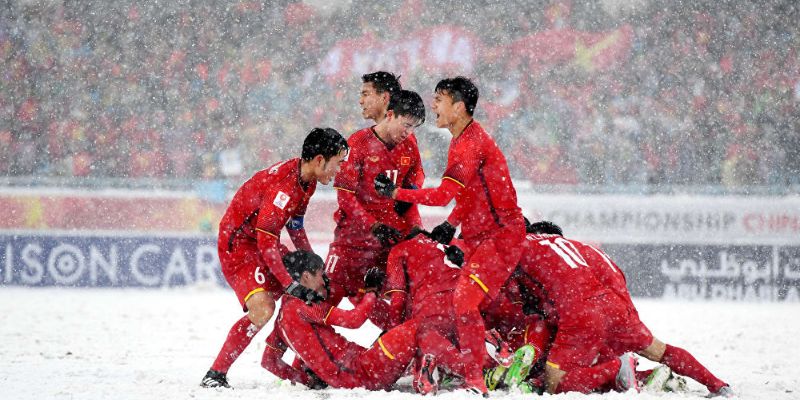 Xu Hướng Bóng Đá Việt Nam - Hướng Đi Tương Lai 7 Các đội bóng ở hạng thấp thường gặp khó khăn trong việc duy trì và phát triển đội hình